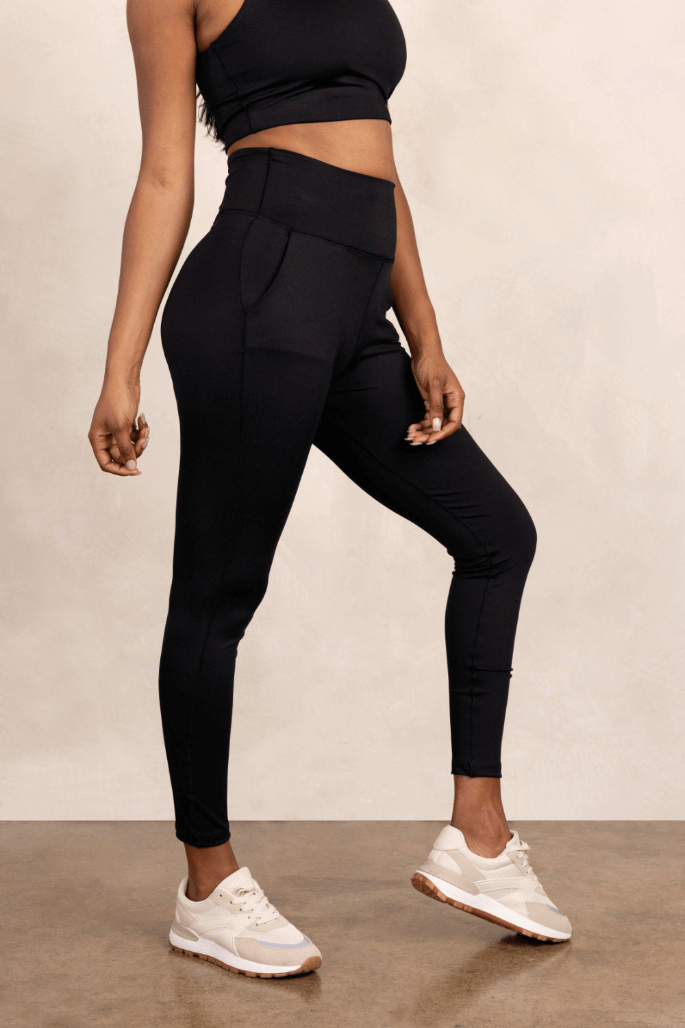 Adventurer High Rise Compression Legging