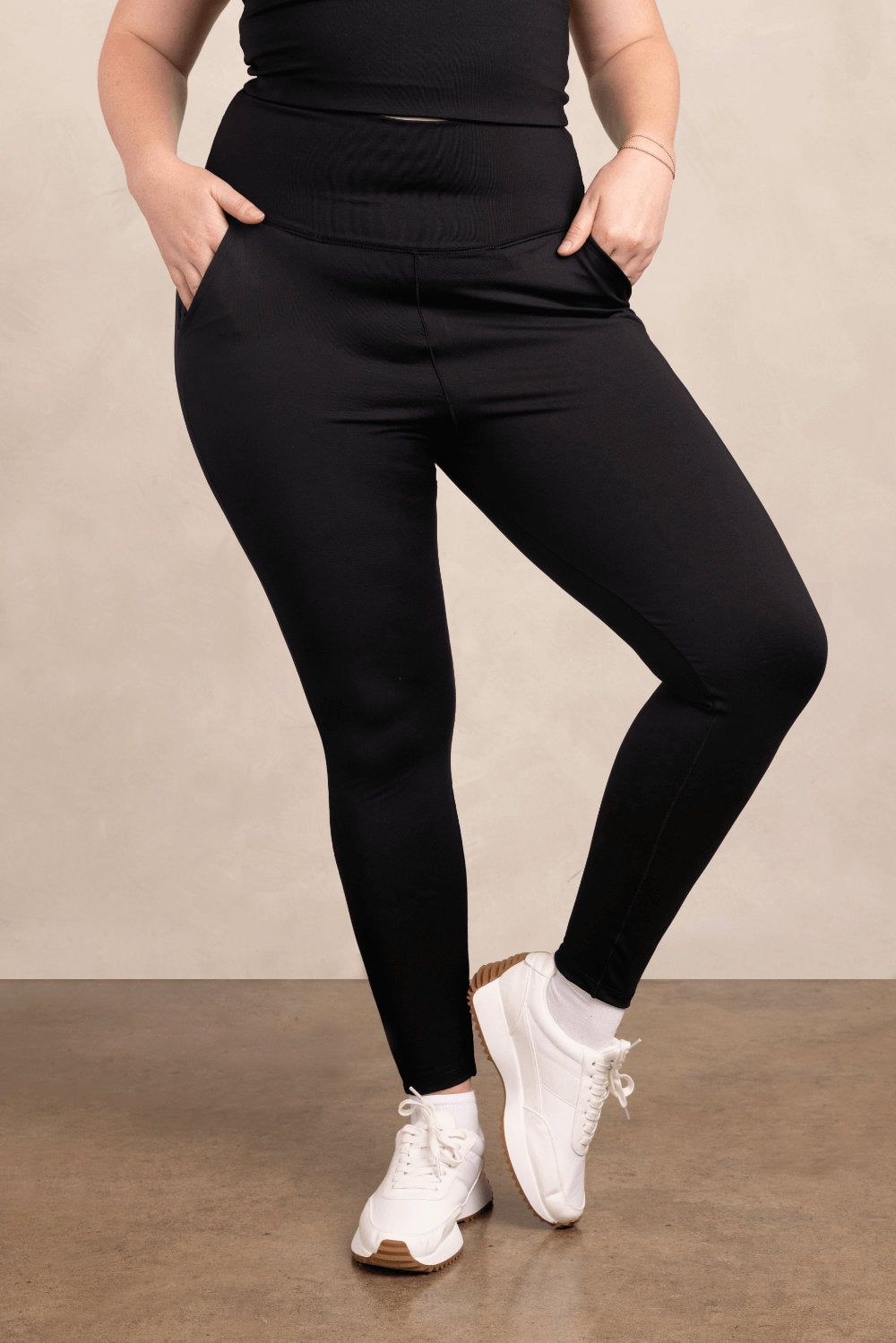Adventurer High Rise Compression Legging